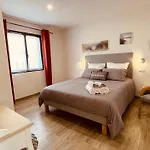 Moderne Avec A Montalivet *